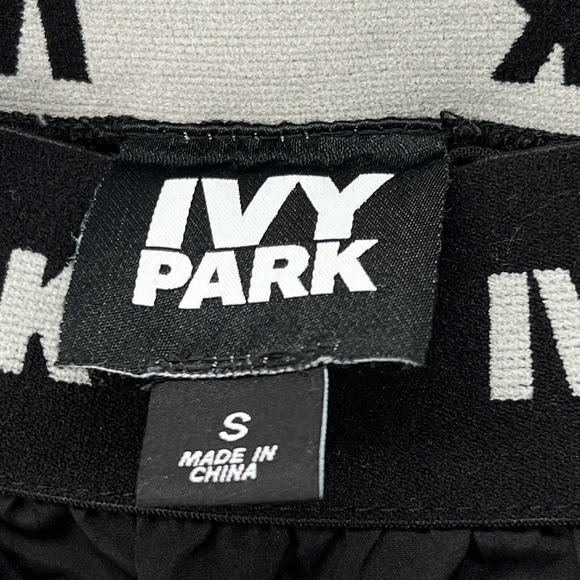 IVY PARK Running Short Sz S Womens Black Elastic Waist Pull On Comfort Athletic - Picture 4 of 8